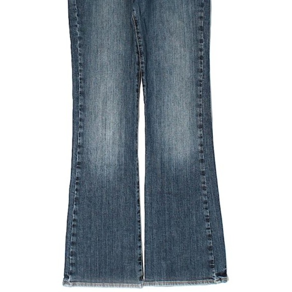 Lucky Brand 🍀 Jeans
Sweet n Low - Picture 2 of 4